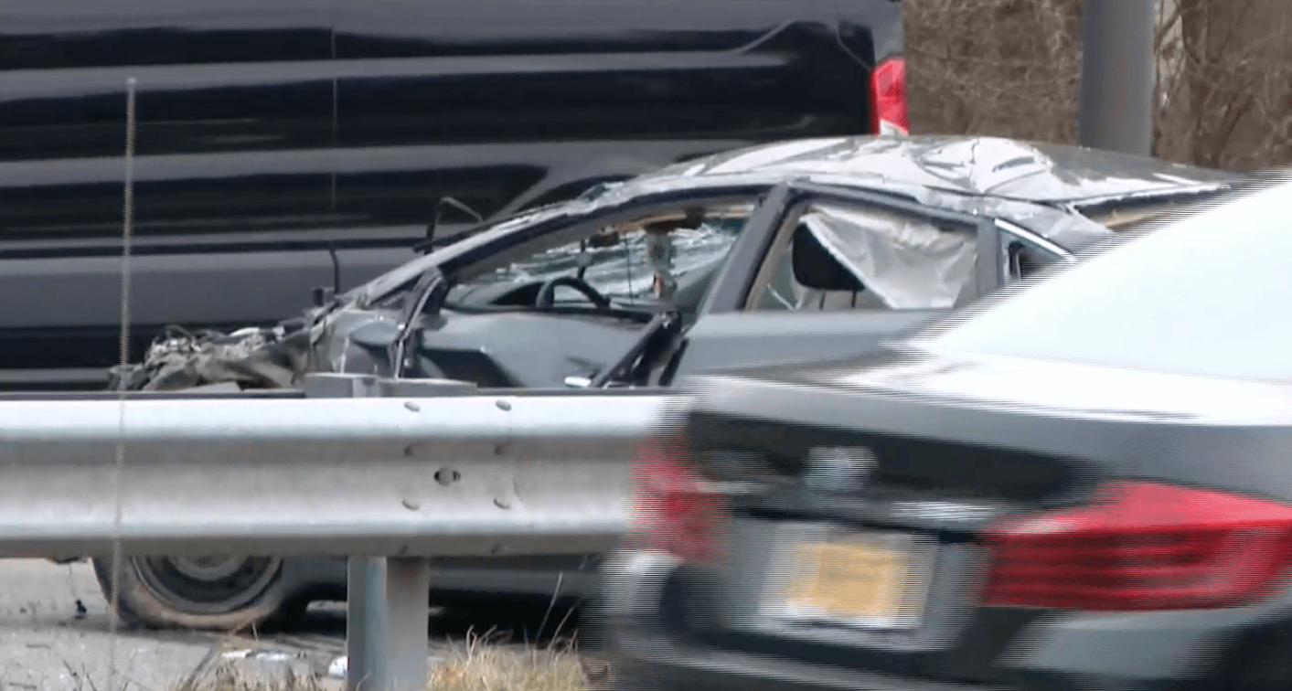 Fatal Crash Kills Driver on Southern State Parkway in Islip